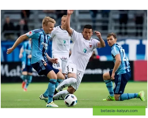 马伦进攻创造力持续提升，本赛季表现稳健